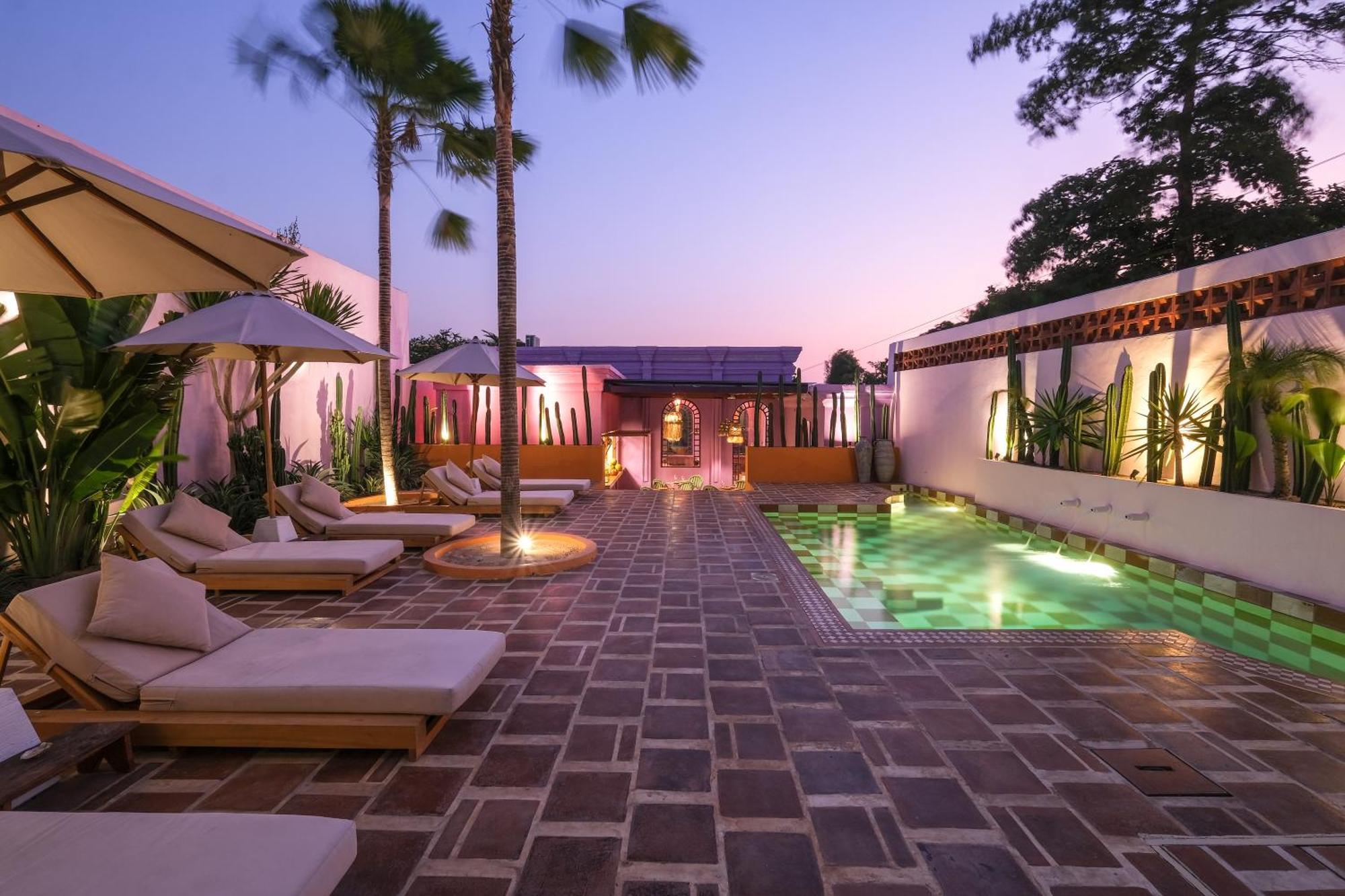 El Barrio Boutique Hotel & Bar Canggu  Luaran gambar