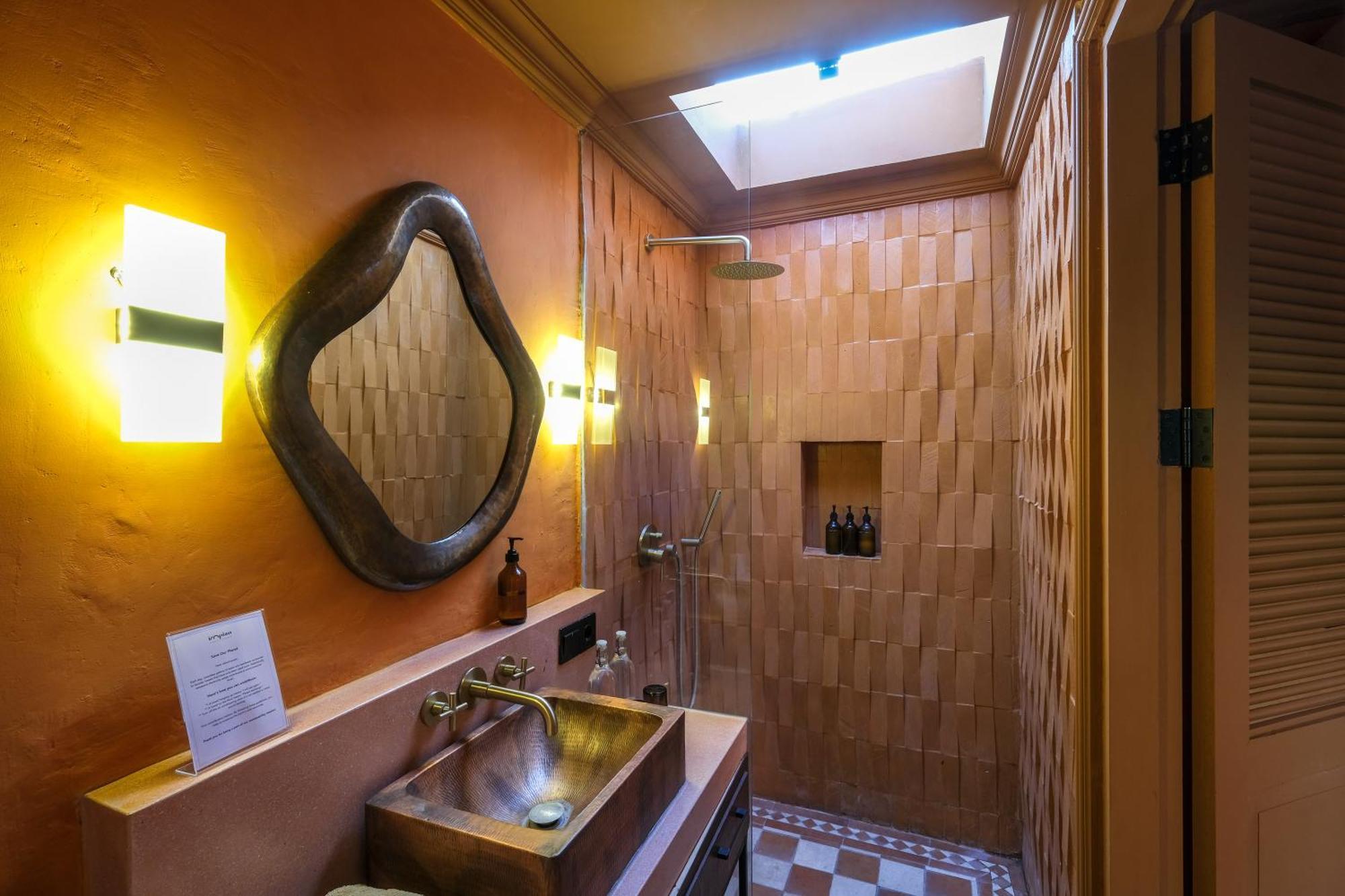 El Barrio Boutique Hotel & Bar Canggu  Luaran gambar