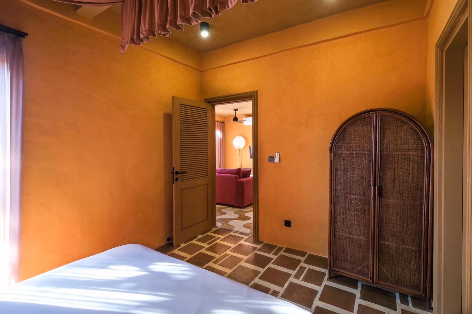 El Barrio Boutique Hotel & Bar Canggu  Bilik gambar
