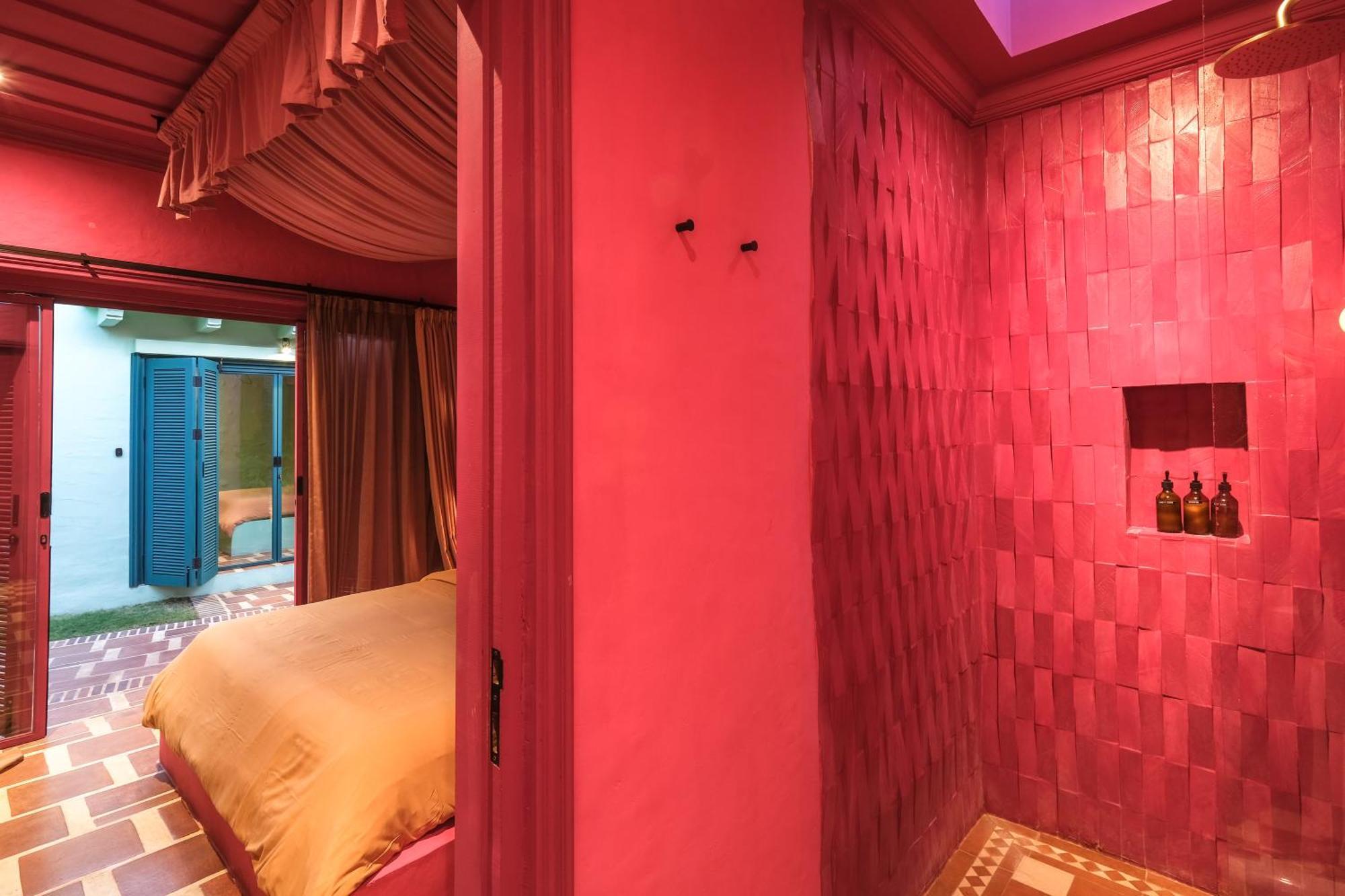El Barrio Boutique Hotel & Bar Canggu  Bilik gambar
