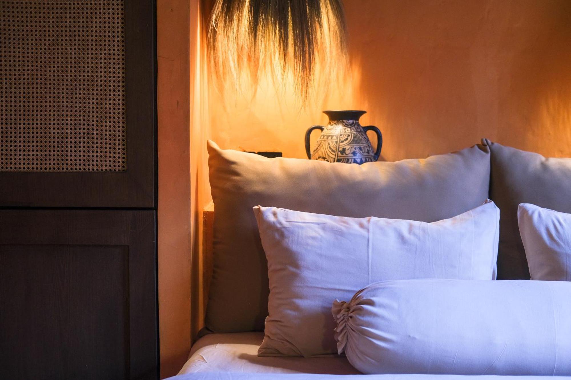 El Barrio Boutique Hotel & Bar Canggu  Bilik gambar
