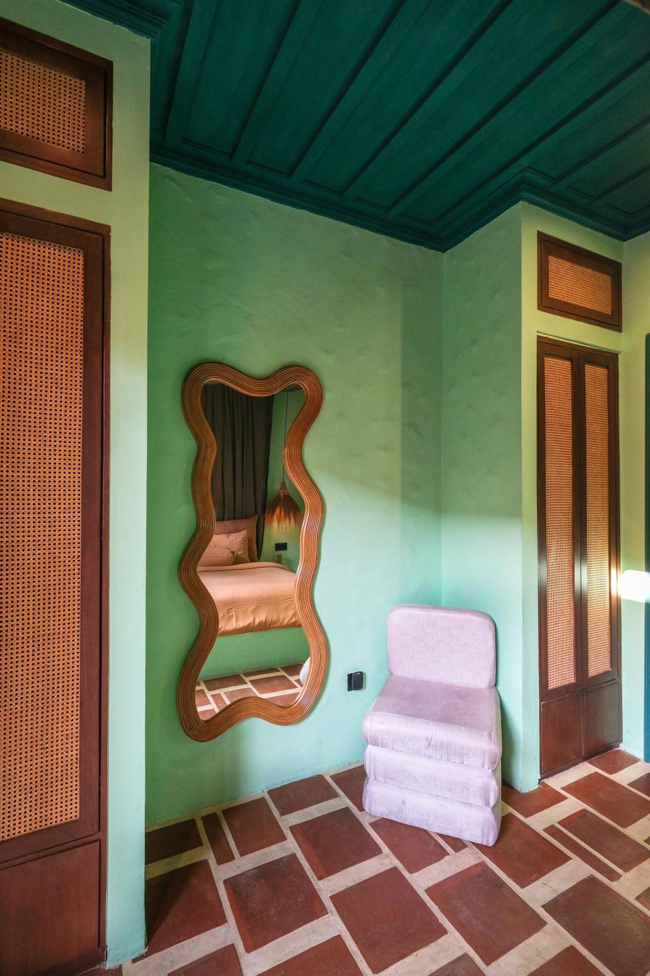 El Barrio Boutique Hotel & Bar Canggu  Bilik gambar